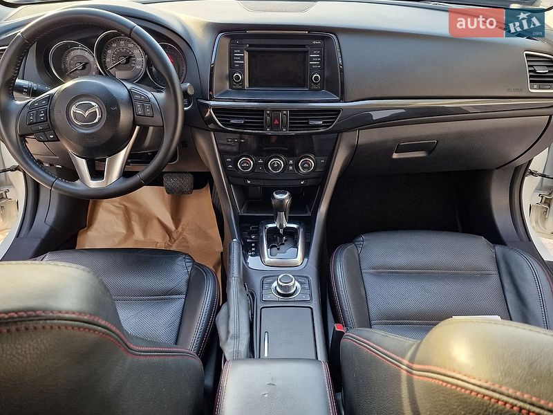 Седан Mazda 6 2013 в Днепре