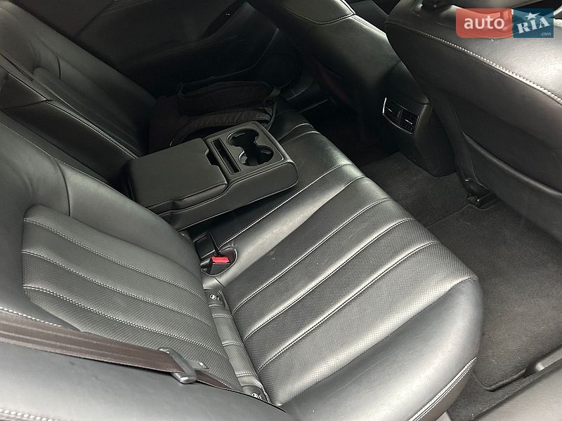 Седан Mazda 6 2018 в Днепре