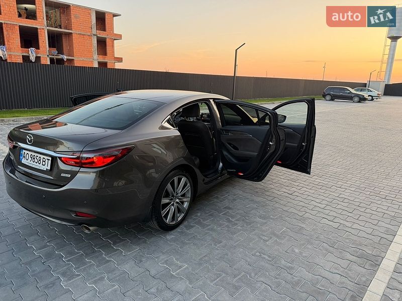 Седан Mazda 6 2018 в Ужгороді