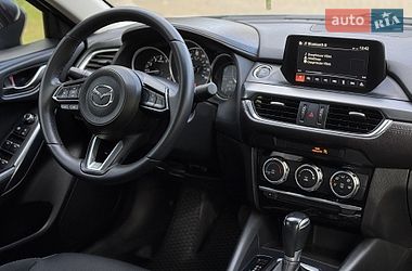 Седан Mazda 6 2016 в Днепре