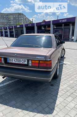 Седан Mazda 929 1987 в Хмельницком