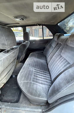 Седан Mazda 929 1988 в 