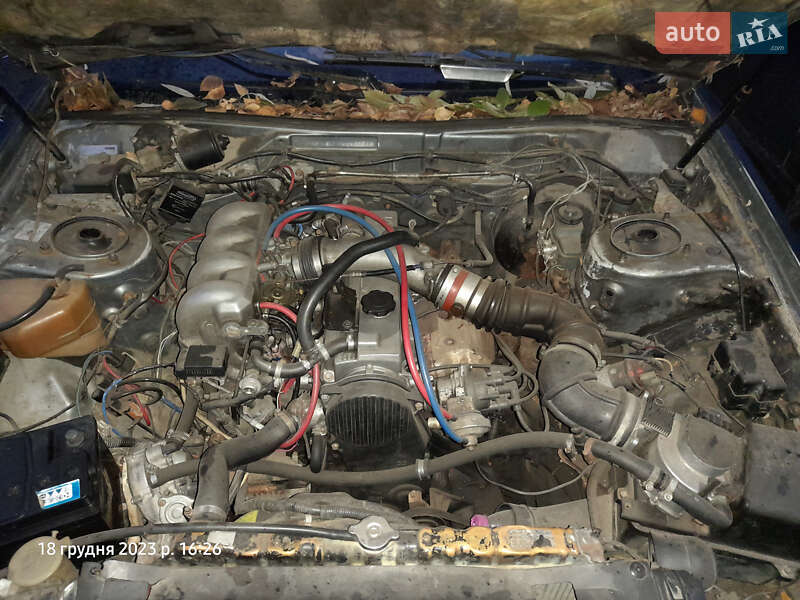 Седан Mazda 929 1988 в Хмельницькому