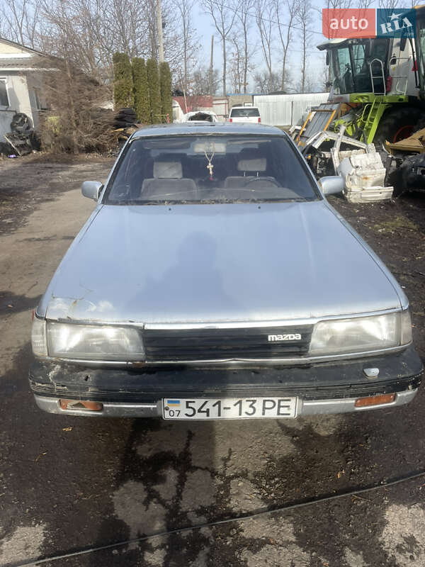 Седан Mazda 929 1988 в Умани