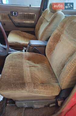Седан Mazda 929 1981 в Львове