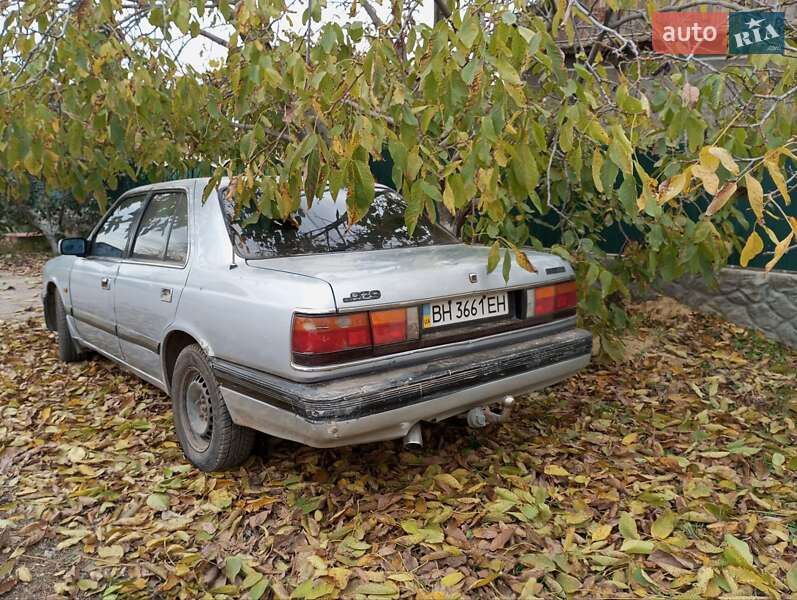Седан Mazda 929 1987 в Белгороде-Днестровском