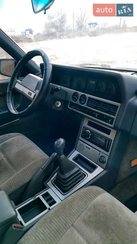 Седан Mazda 929 1988 в Верховец