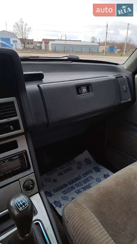 Седан Mazda 929 1988 в Верховец