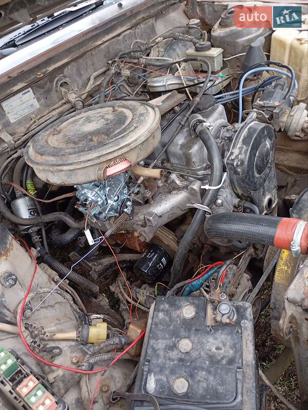 Седан Mazda 929 1987 в Старой Жадовой