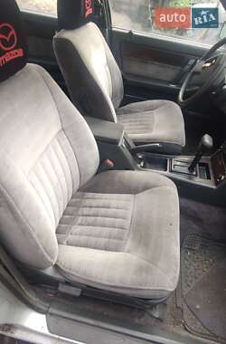 Седан Mazda 929 1987 в 