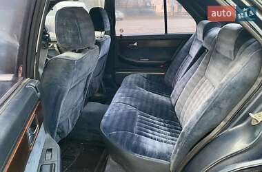 Седан Mazda 929 1989 в 