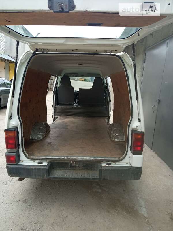 Грузовой фургон Mazda Bongo 2001 в Харькове