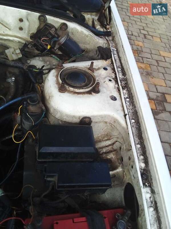 Седан Mazda Capella 1984 в Одесі