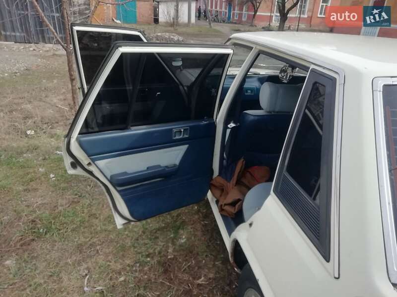 Седан Mazda Cosmo 1985 в Слов'янську фото 4 Седан Mazda Cosmo 1985 в Слов'янську