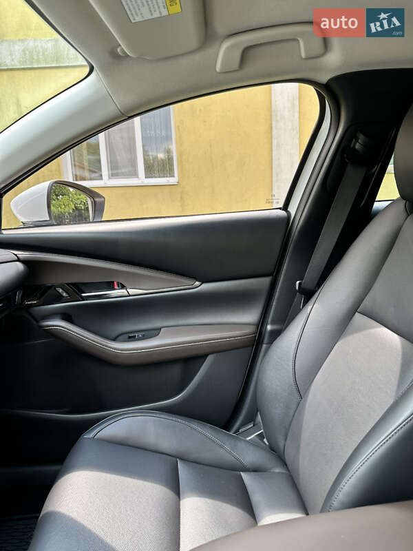 Внедорожник / Кроссовер Mazda CX-30 2021 в Киеве