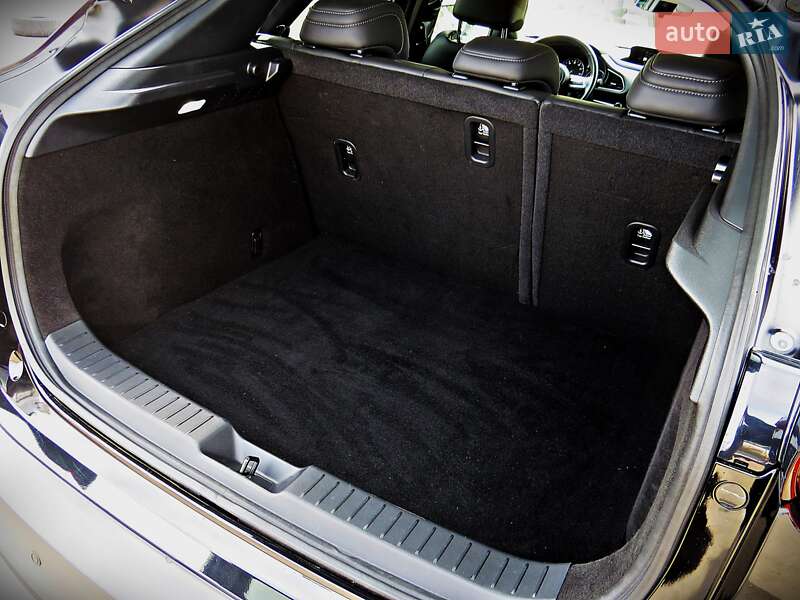 Внедорожник / Кроссовер Mazda CX-30 2022 в Черкассах