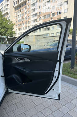 Внедорожник / Кроссовер Mazda CX-3 2017 в 