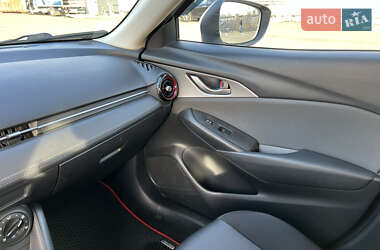 Позашляховик / Кросовер Mazda CX-3 2016 в 