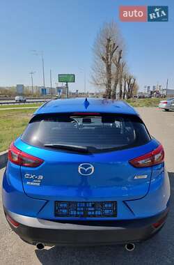 Позашляховик / Кросовер Mazda CX-3 2017 в 