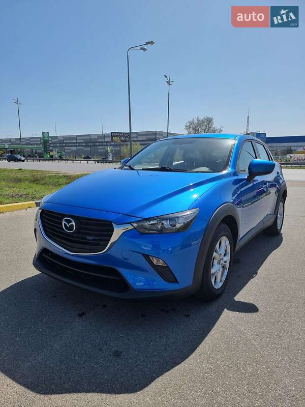 Позашляховик / Кросовер Mazda CX-3 2017 в 