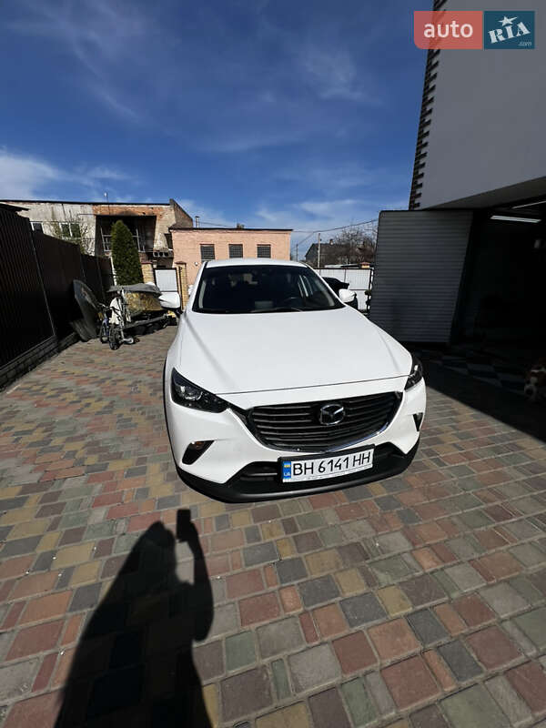 Позашляховик / Кросовер Mazda CX-3 2016 в 