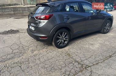 Позашляховик / Кросовер Mazda CX-3 2017 в 