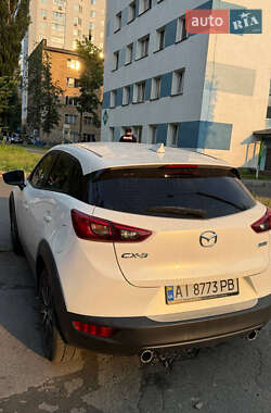 Позашляховик / Кросовер Mazda CX-3 2017 в 
