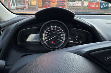 Внедорожник / Кроссовер Mazda CX-3 2016 в 