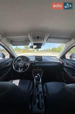 Позашляховик / Кросовер Mazda CX-3 2017 в 