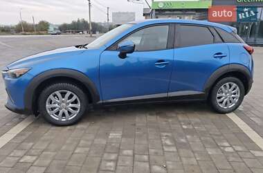 Позашляховик / Кросовер Mazda CX-3 2017 в 