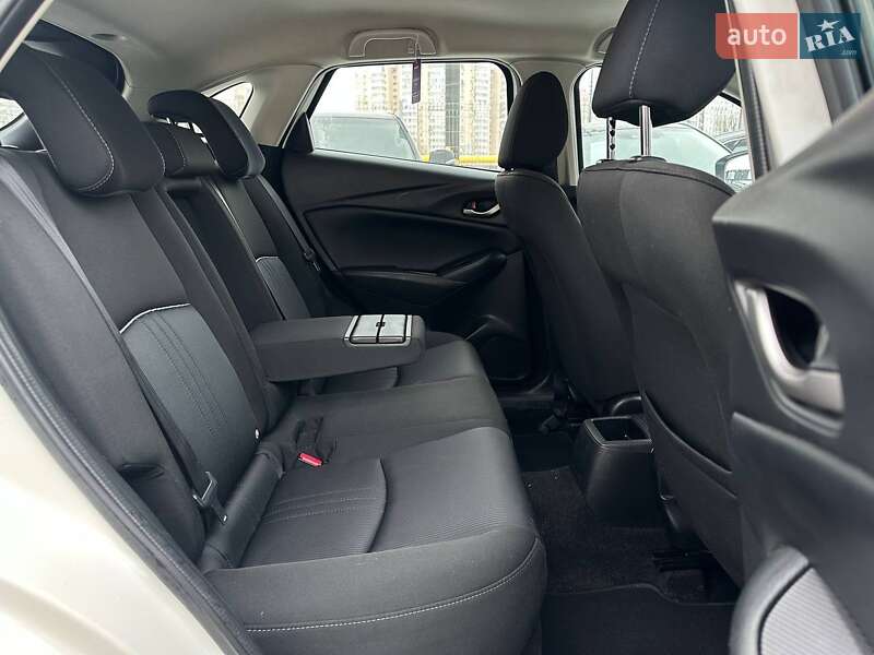 Внедорожник / Кроссовер Mazda CX-3 2016 в Киеве