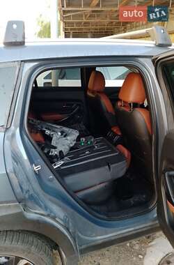 Внедорожник / Кроссовер Mazda CX-50 2023 в 