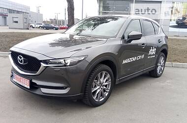 Позашляховик / Кросовер Mazda CX-5 2019 в 