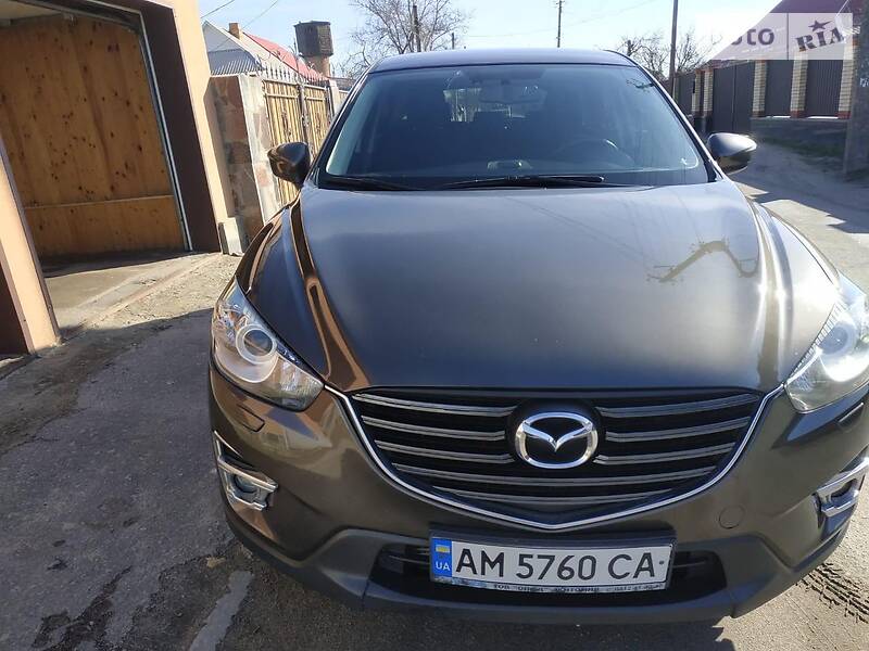 Позашляховик / Кросовер Mazda CX-5 2016 в 