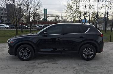 Позашляховик / Кросовер Mazda CX-5 2017 в 