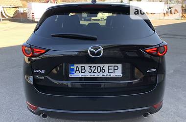 Позашляховик / Кросовер Mazda CX-5 2018 в 