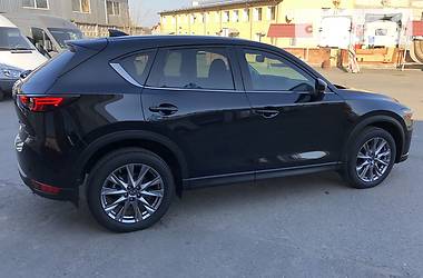 Позашляховик / Кросовер Mazda CX-5 2018 в 