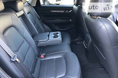 Позашляховик / Кросовер Mazda CX-5 2018 в 
