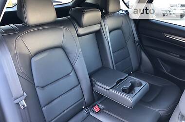 Позашляховик / Кросовер Mazda CX-5 2018 в 