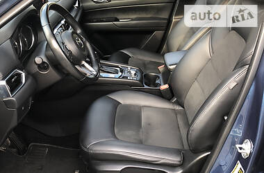 Позашляховик / Кросовер Mazda CX-5 2017 в 
