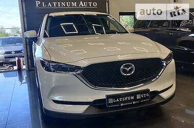 Позашляховик / Кросовер Mazda CX-5 2018 в 