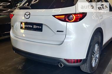 Позашляховик / Кросовер Mazda CX-5 2018 в 