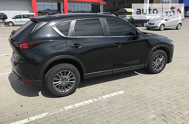 Позашляховик / Кросовер Mazda CX-5 2018 в 