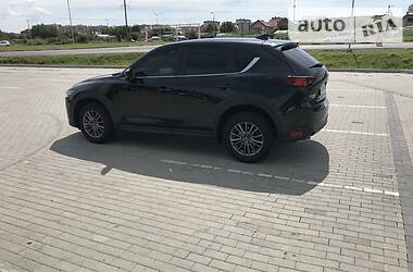Позашляховик / Кросовер Mazda CX-5 2018 в 