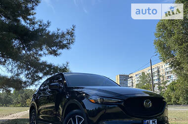 Позашляховик / Кросовер Mazda CX-5 2017 в 