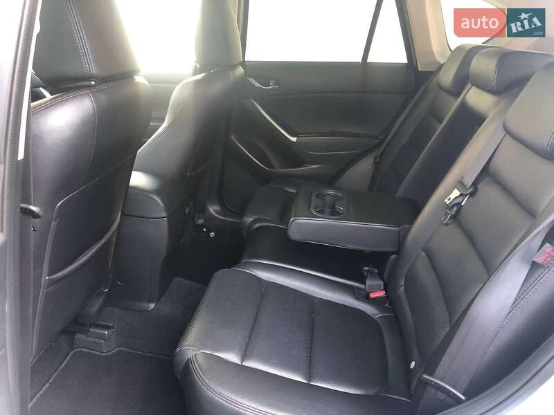 Внедорожник / Кроссовер Mazda CX-5 2016 в Луцке