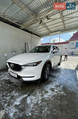 Внедорожник / Кроссовер Mazda CX-5 2017 в 