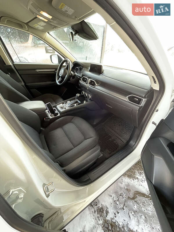 Внедорожник / Кроссовер Mazda CX-5 2017 в Нетешине
