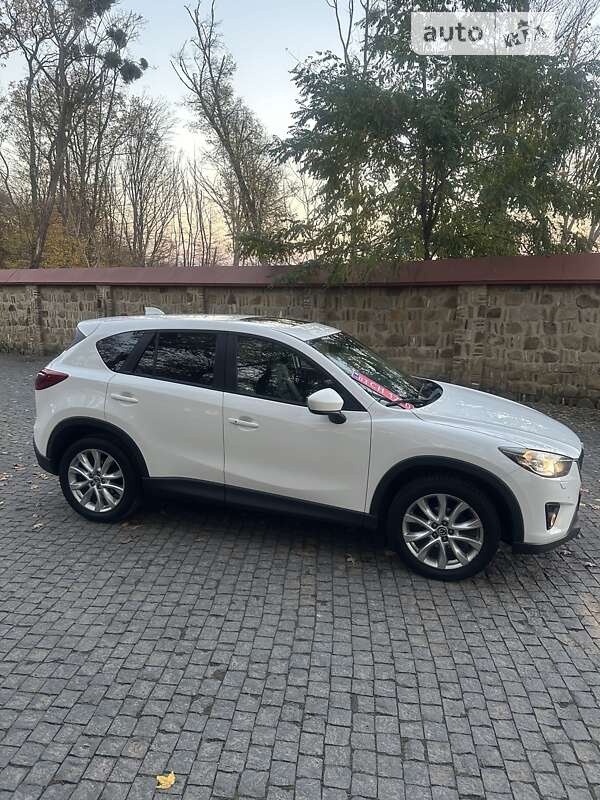 Внедорожник / Кроссовер Mazda CX-5 2014 в Черновцах
