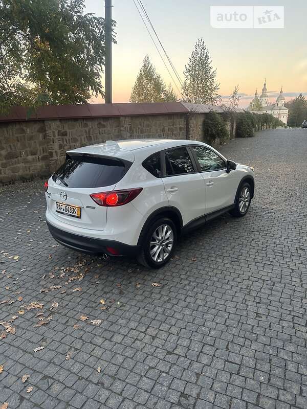 Внедорожник / Кроссовер Mazda CX-5 2014 в Черновцах